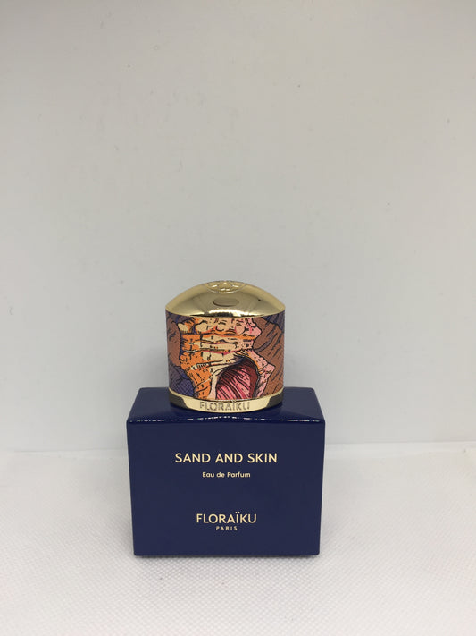 FroraÏku Sand and Skin