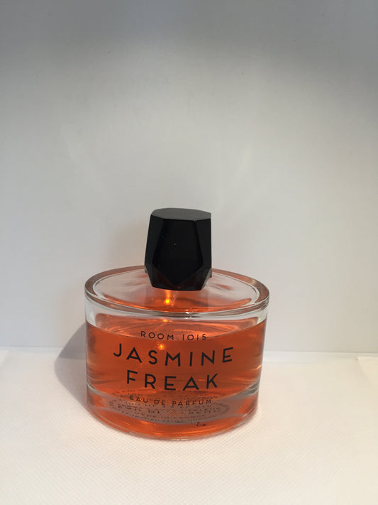 ROOM 1015 Jasmine Freak